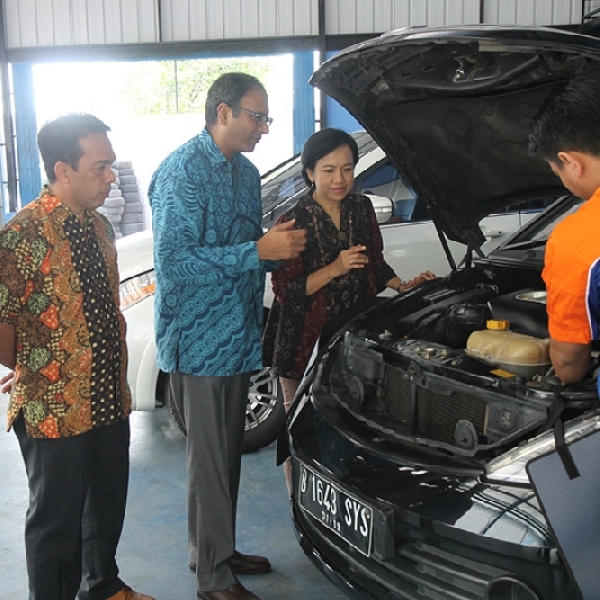 Pemilik Kendaraan Tata Motor Bisa di Service di Pebee Garage