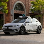 Toyota Segera Hadirkan Teknologi Otonom Waymo ke Model Camry