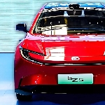 Toyota Rilis bZ5 di China, Fastback Listrik Pesaing Model Y