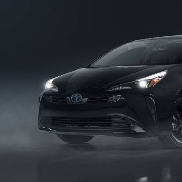 Sebar Teaser Baru, Toyota Bakal Rilis Prius Hybrid Next-Gen?