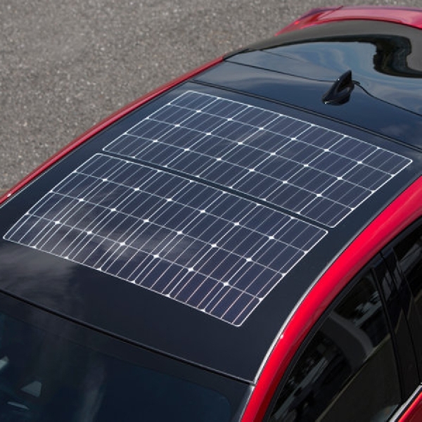 Toyota Prius Hybrid Adopsi Solar Roof Panasonic