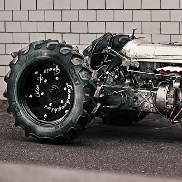 Traktor Lamborghini Centenario Langka Ini Lebih Mahal Dari New Revuelto
