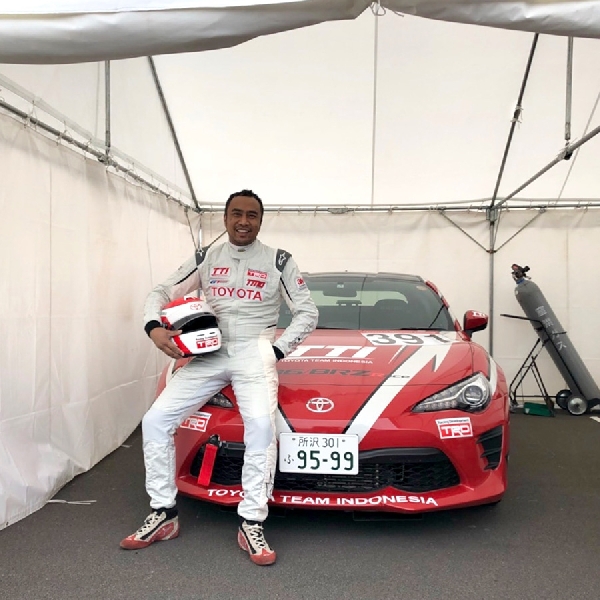 Dua Pembalap Toyota Indonesia Beradu Cepat di Fuji Speed Way