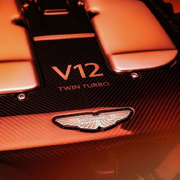 Aston Martin Ungkap V12 Baru Bertenaga 824 HP, Jadi Mesin New Vanquish? 