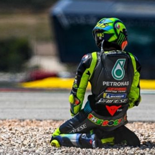 MotoGP: Valentino Rossi Pertimbangkan Membalap Dengan Tim VR46