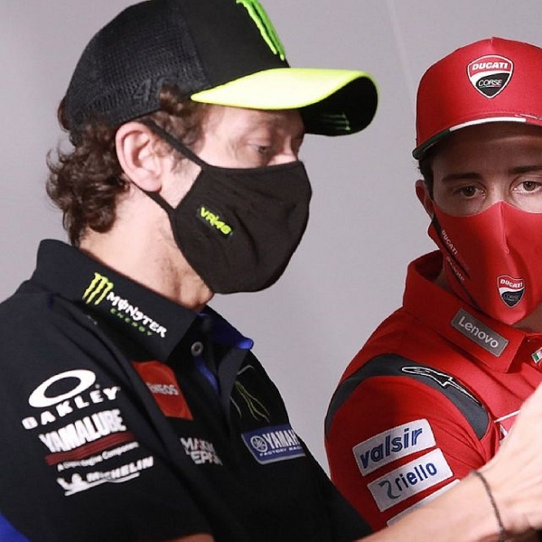 MotoGP: Valentino Rossi Sambut Andrea Dovizioso Jadi Rekan Setim di Petronas SRT Yamaha