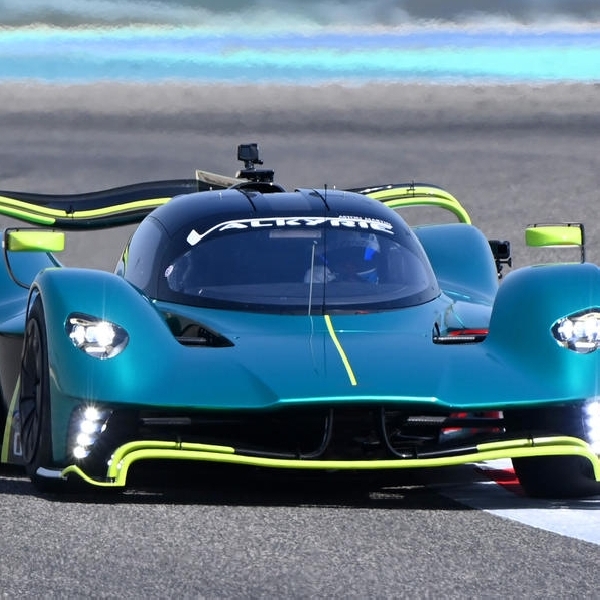 Aston Martin Valkyrie AMR Pro Debut Di Bahrain, Performa 11-12 dengan Mobil F1