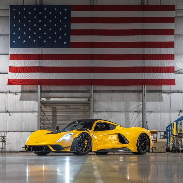 Revisi Venom F5 Evolution Hennessey Kini Menghasilkan Tenaga 2.031 hp