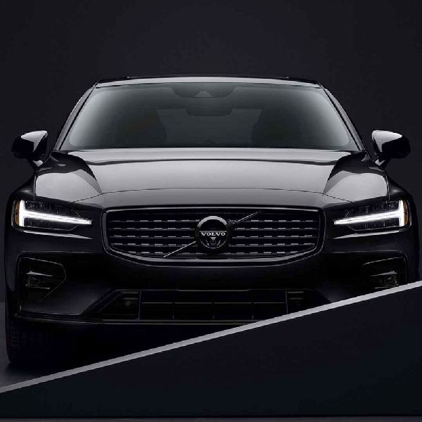 Volvo S60 Black Edition 2022 Debut, Tampilkan ‘Sisi Gelap’