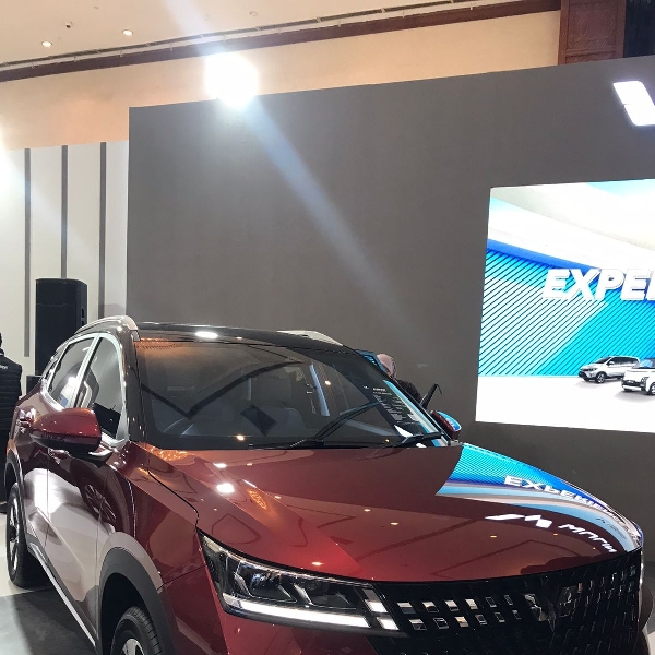 Wuling Motor Beri Promo Almaz Hybrid, Air EV dan Alvez Selama GJAW 2023