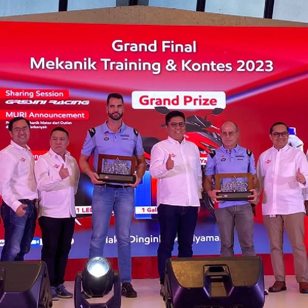 Sharing Bareng Tim Gresini Racing Libatkan Mekanik, Federal Oil Pecahkan Rekor MURI 