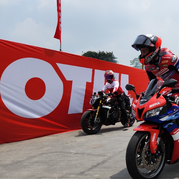  4 Pembalap HRC Riding Bareng Penggemar Tanah Air Bersama Ratusan Biker Motul