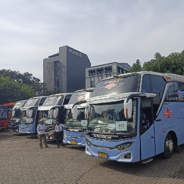 EMLI Kembali Lepas Ratusan Mekanik Mudik 2024 Pakai Bus Premium