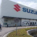 Enam dari Sepuluh Konsumen Suzuki Telah Memilih Mobil Hybrid