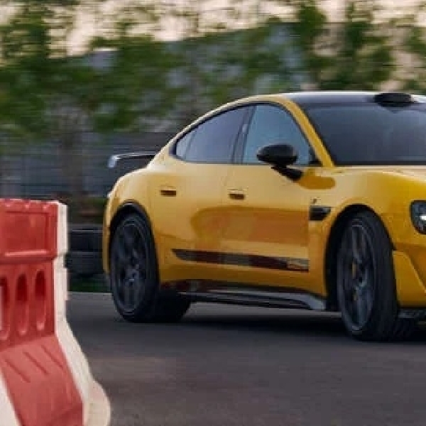 Gokil, Xiaomi SU7 Ultra Hadir Di Game Gran Turismo 7