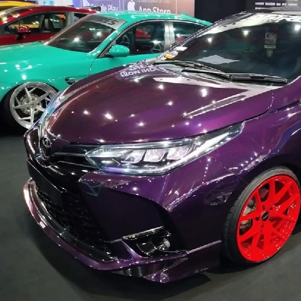 Toyota Yaris "Joker" Cuma Satu Di Indonesia, Asli Berkulit Ungu Plus Modifikasi Street Racing