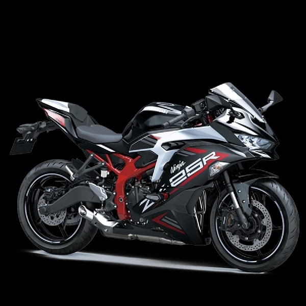 Ninja ZX-25R Hadir Dengan Fitur Canggih Ala WSBK