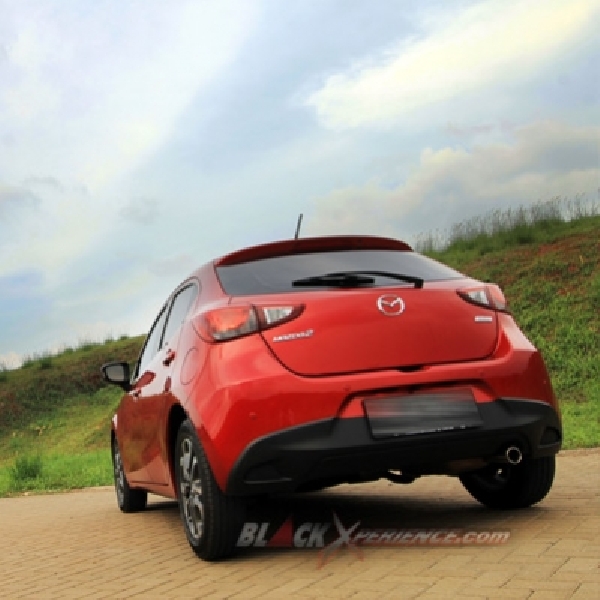 Test Drive Mazda2 GT Cantik Bertabur Fitur