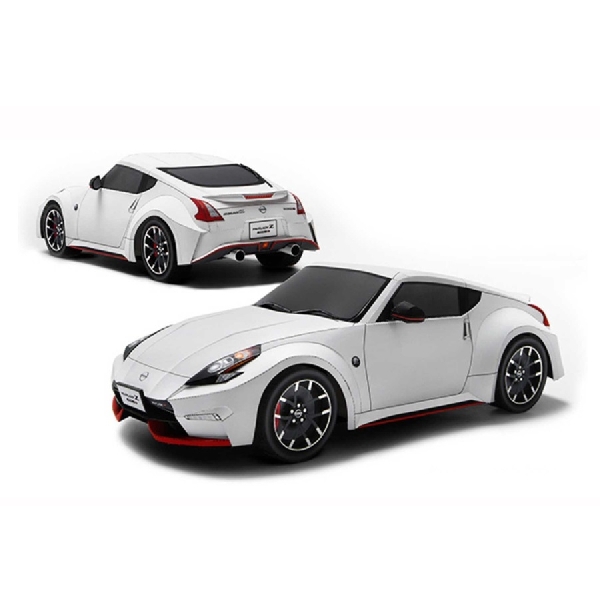 Usir Bosan dengan Merakit Nissan 370Z Menggunakan Papercraft Premium