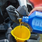 Bahaya Yang Mengintai Jika Malas Mengganti Oli Motor Secara Berkala