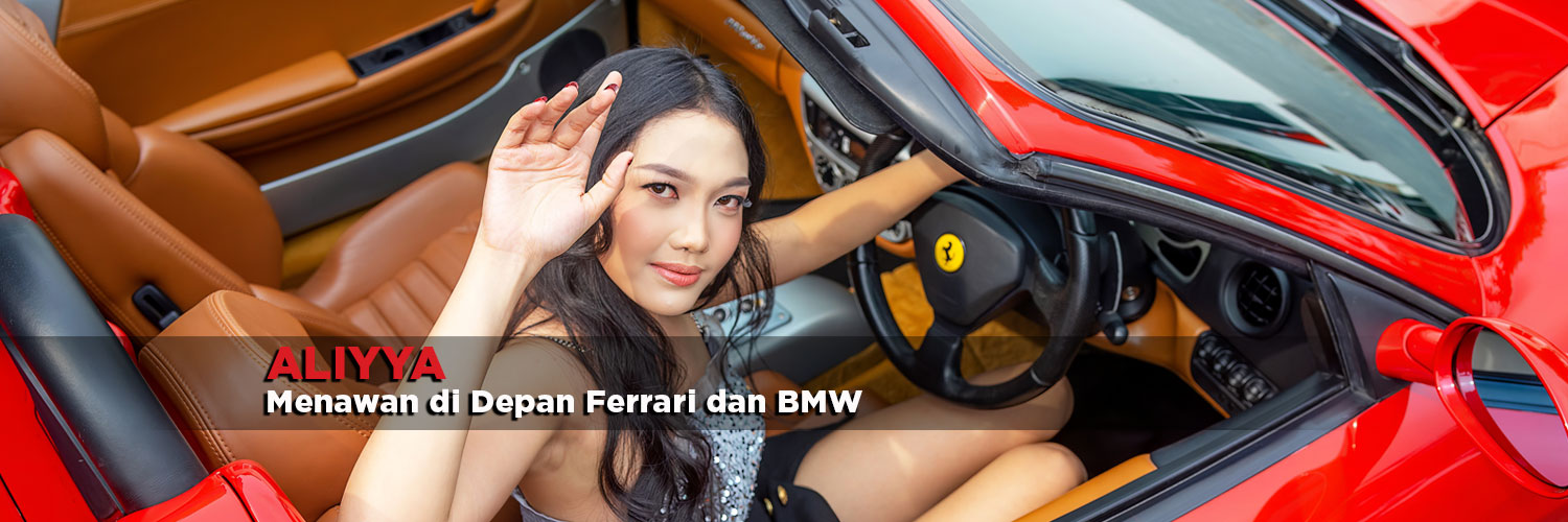 Aliyaa Menawan di Depan Ferrari dan BMW