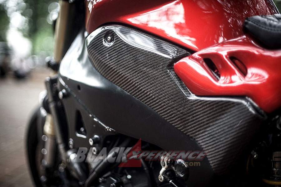 Modifikasi Yamaha R1, Naked Bike yang Lebih Sporty