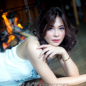 Lisa Yunna -Cowok Itu Wajib Mengerti Otomotif-