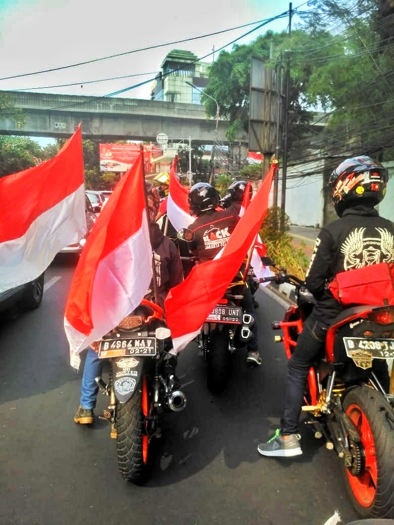 110 Riders Rayakan Parade Merah Putih dengan Rolling Thunder