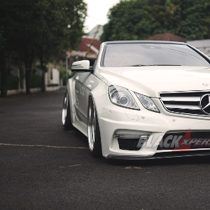 Modifikasi E-Class Cabrio - Semakin Elegant berkat Prior Design