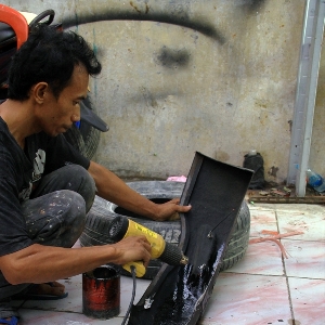 Proses finishing bodikit