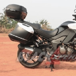 Kawasaki Versys 1000 Kokoh dan Bertenaga