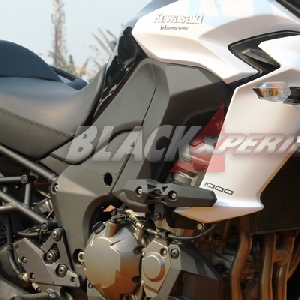 Fairing berwarna putih menjadi salah satu pembeda dengan versi 650