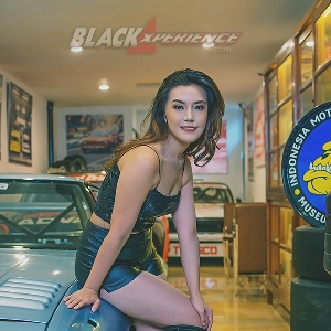 Ara Quiacos Altamira, Model Eksotis Suka Mini Cooper dan Travelling 