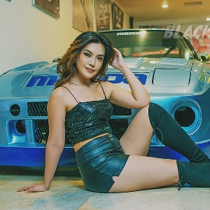 Ara Quiacos Altamira, Model Eksotis Suka Mini Cooper dan Travelling 