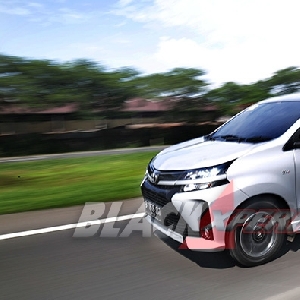 Menggeber Toyota New Avanza dan New Veloz di Lintasan Trans Jawa