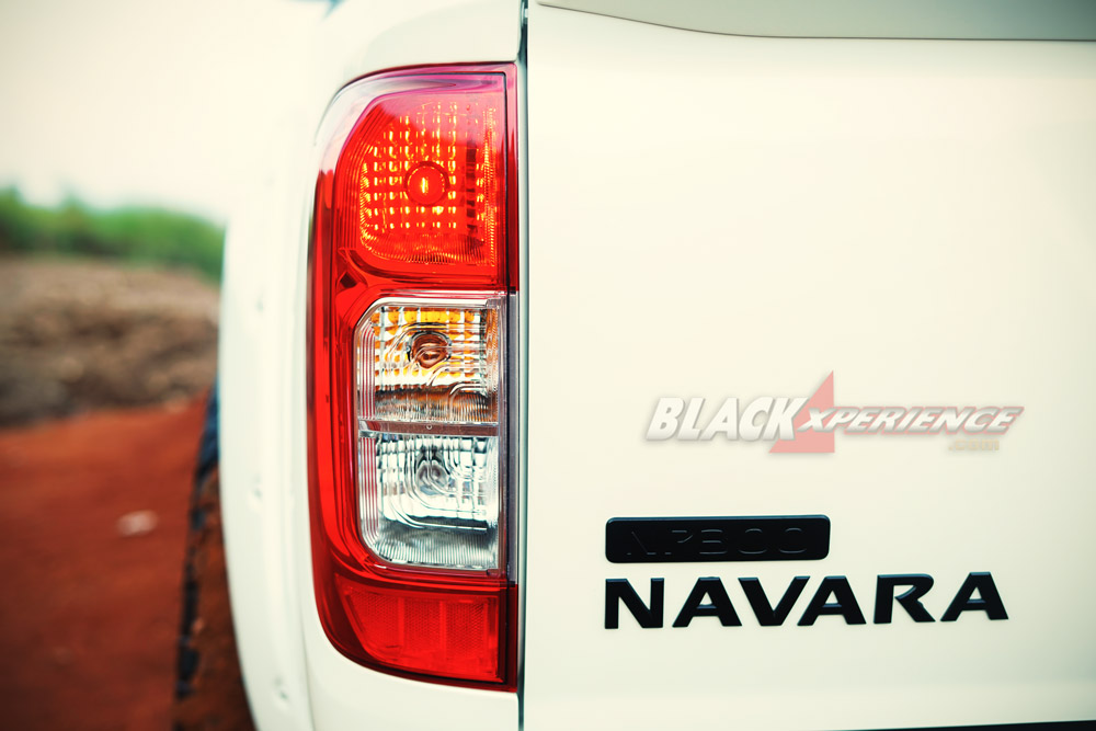 Modifikasi Nissan Navara - Mobil Tempur Harian