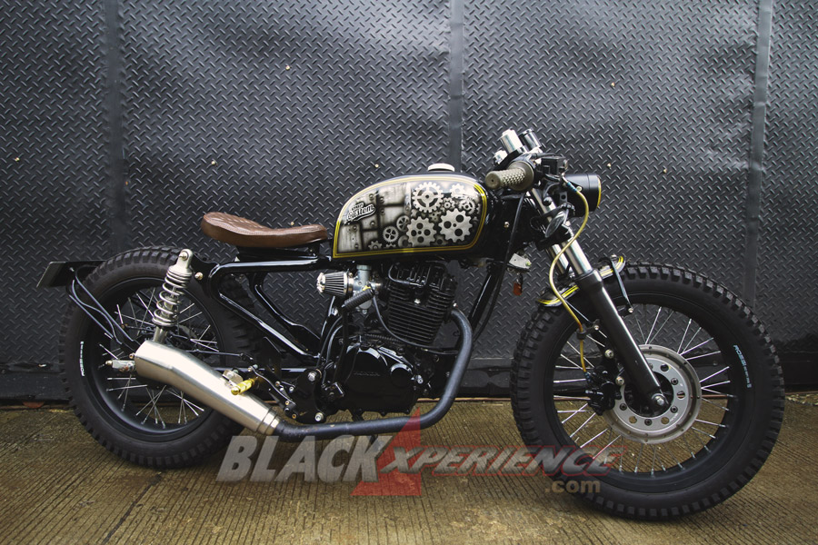 Modifikasi Megapro Baby Black Cafe Racer