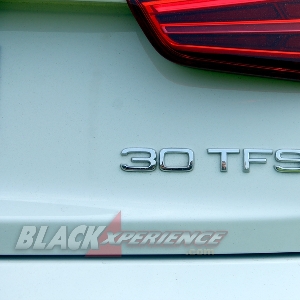 Badge 30 TFSI menyiratkan tenaga yang sepadan dengan mesin 3000cc.jpg