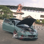 Modifikasi Mazda RX8 Bergaya Street Racing