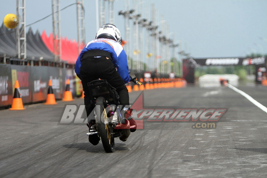 Black Drag Bike Surabaya 2024