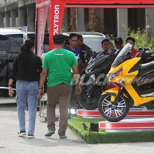 Black Drag Bike Surabaya 2024