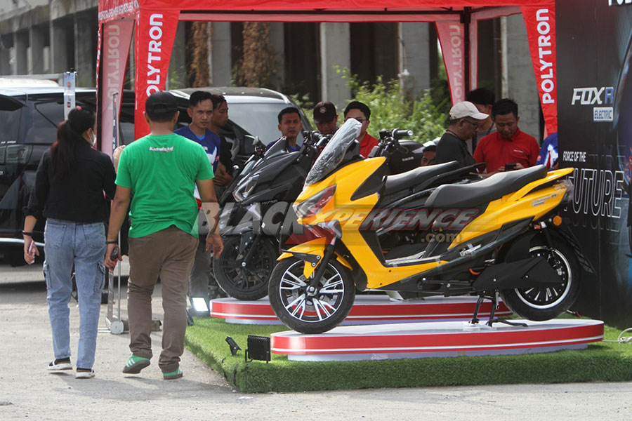 Black Drag Bike Surabaya 2024