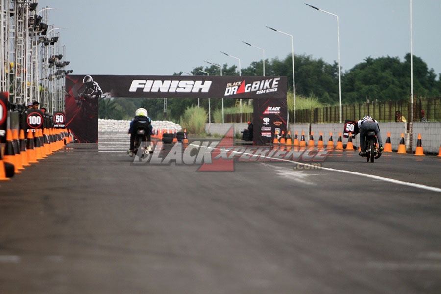 Black Drag Bike Surabaya 2024