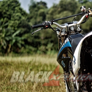 Modifikasi Trail Custom nan Kekar dan Elegan, Berbasis Scorpio 250 cc