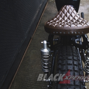 Modifikasi Megapro Baby Black Cafe Racer