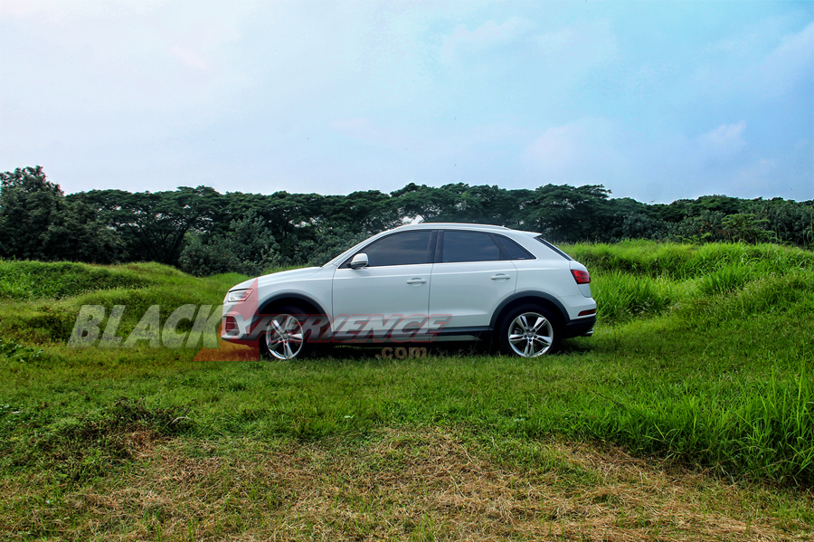 Desain landai pada bagian belakang mobil memberikesan urban