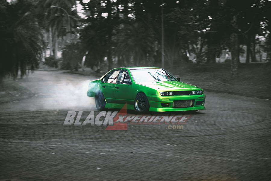 Modifikasi Nissan Cefiro : The Green Ruthless