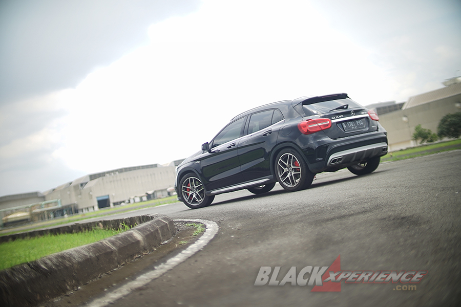 Mercedes AMG GLA 45 - High Performance Crossover