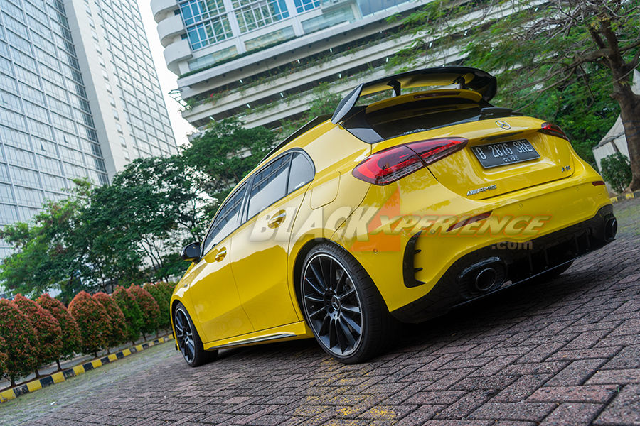 Mercedes-AMG A35 2020, Powerful Compact Hot Hatch 