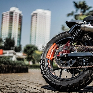 Modifikasi Harley Davidson Sportster XL 1200, Daily Scrambler 